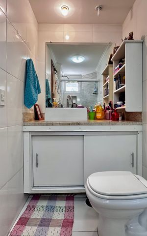 Apartamento à venda com 170m², 4 quartos e 3 vagas Apartamento à venda com 170m², 4 quartos e 3 vagasBanheiro Suíte 2