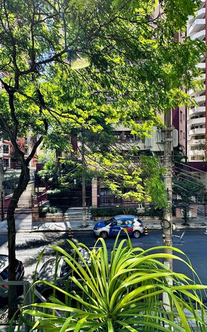 Apartamento à venda com 170m², 4 quartos e 3 vagas Apartamento à venda com 170m², 4 quartos e 3 vagasVista Suíte 1
