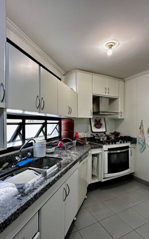 Apartamento à venda com 170m², 4 quartos e 3 vagas Apartamento à venda com 170m², 4 quartos e 3 vagasCozinha