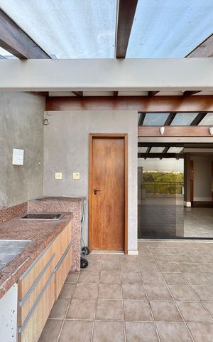 Apartamento à venda com 270m², 3 quartos e 3 vagas Apartamento à venda com 270m², 3 quartos e 3 vagasVaranda / Terraço