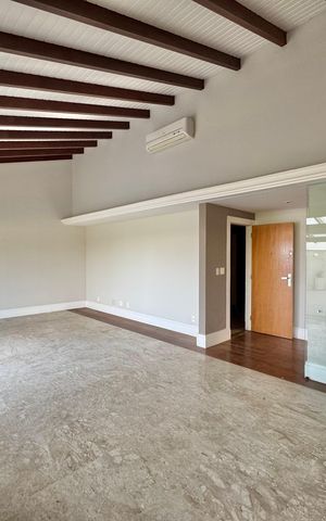 Apartamento à venda com 270m², 3 quartos e 3 vagas Apartamento à venda com 270m², 3 quartos e 3 vagasSala