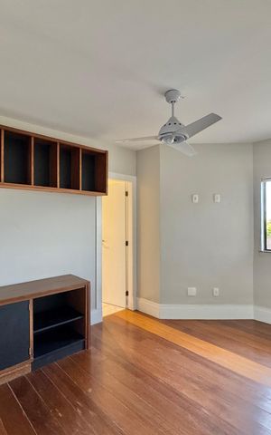 Apartamento à venda com 270m², 3 quartos e 3 vagas Apartamento à venda com 270m², 3 quartos e 3 vagasQuarto