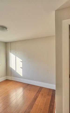 Apartamento à venda com 270m², 3 quartos e 3 vagas Apartamento à venda com 270m², 3 quartos e 3 vagasSuíte 1
