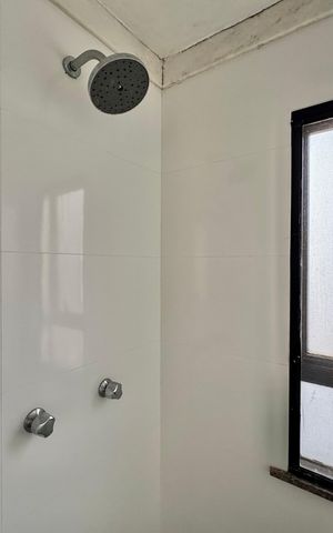 Apartamento à venda com 270m², 3 quartos e 3 vagas Apartamento à venda com 270m², 3 quartos e 3 vagasSuíte 1 - Banheiro