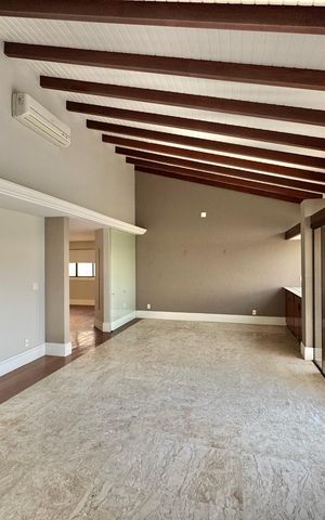 Apartamento à venda com 270m², 3 quartos e 3 vagas Apartamento à venda com 270m², 3 quartos e 3 vagasSala