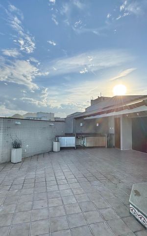 Apartamento à venda com 270m², 3 quartos e 3 vagas Apartamento à venda com 270m², 3 quartos e 3 vagasVaranda / Terraço