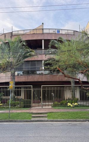 Apartamento à venda com 270m², 3 quartos e 3 vagas Apartamento à venda com 270m², 3 quartos e 3 vagasFachada