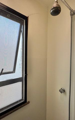 Apartamento à venda com 270m², 3 quartos e 3 vagas Apartamento à venda com 270m², 3 quartos e 3 vagasBanheiro Social