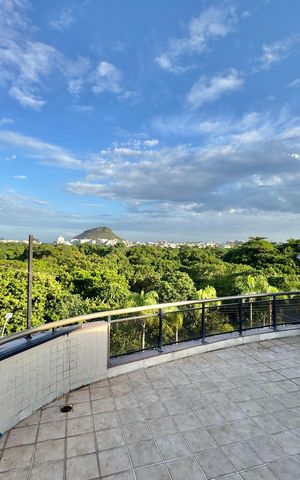 Apartamento à venda com 270m², 3 quartos e 3 vagas Apartamento à venda com 270m², 3 quartos e 3 vagasVaranda / Terraço