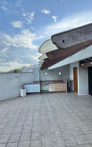 Apartamento à venda com 270m², 3 quartos e 3 vagas Apartamento à venda com 270m², 3 quartos e 3 vagasVaranda / Terraço