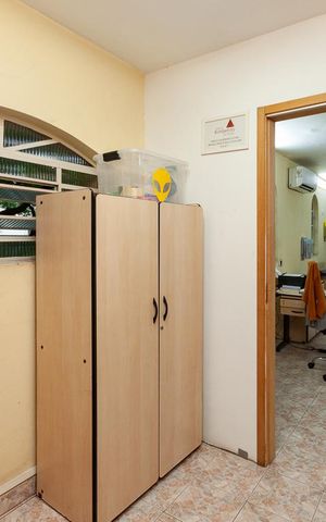 Casa à venda com 279m², 3 quartos e sem vaga Casa à venda com 279m², 3 quartos e sem vagaCirculação