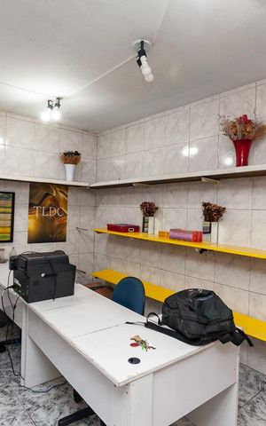 Casa à venda com 279m², 3 quartos e sem vaga Casa à venda com 279m², 3 quartos e sem vagaGaragem