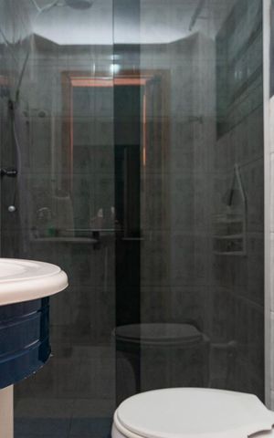 Casa à venda com 279m², 3 quartos e sem vaga Casa à venda com 279m², 3 quartos e sem vagaBanheiro Suíte