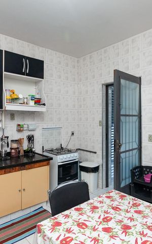 Casa à venda com 279m², 3 quartos e sem vaga Casa à venda com 279m², 3 quartos e sem vagaCozinha