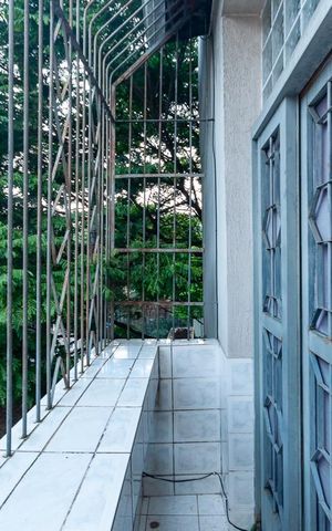 Casa à venda com 279m², 3 quartos e sem vaga Casa à venda com 279m², 3 quartos e sem vagaVaranda