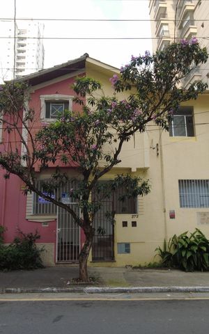 Casa à venda com 136m², 3 quartos e sem vagaFachada