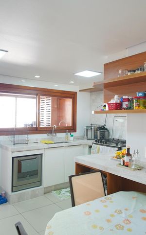 Apartamento à venda com 186m², 3 quartos e 2 vagasCozinha