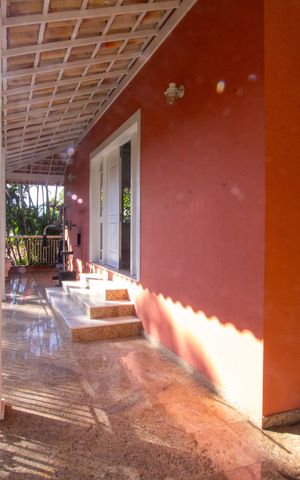 Casa de condomínio para alugar com 600m², 4 quartos e 3 vagas Casa de condomínio para alugar com 600m², 4 quartos e 3 vagasVaranda