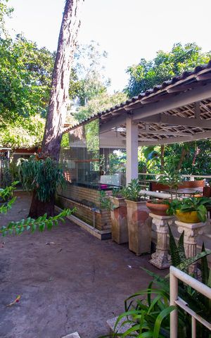 Casa de condomínio para alugar com 600m², 4 quartos e 3 vagas Casa de condomínio para alugar com 600m², 4 quartos e 3 vagasQuintal