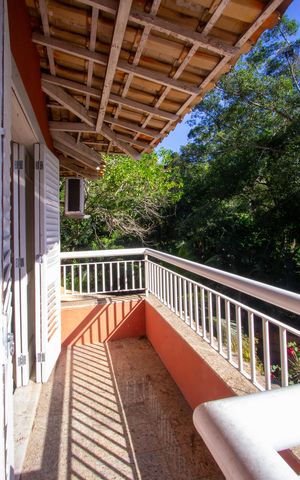 Casa de condomínio para alugar com 600m², 4 quartos e 3 vagas Casa de condomínio para alugar com 600m², 4 quartos e 3 vagasVaranda da suíte 1