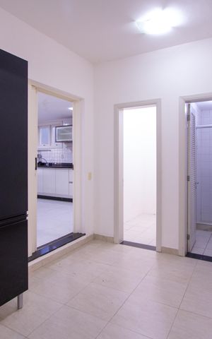 Casa de condomínio para alugar com 600m², 4 quartos e 3 vagas Casa de condomínio para alugar com 600m², 4 quartos e 3 vagasÁrea de Serviço
