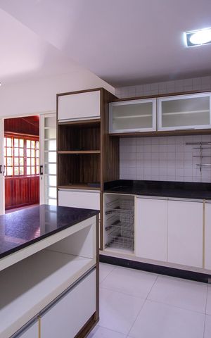 Casa de condomínio para alugar com 600m², 4 quartos e 3 vagas Casa de condomínio para alugar com 600m², 4 quartos e 3 vagasCozinha