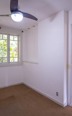 Casa de condomínio para alugar com 600m², 4 quartos e 3 vagas Casa de condomínio para alugar com 600m², 4 quartos e 3 vagasSala