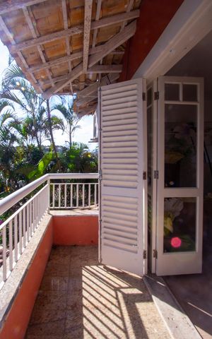 Casa de condomínio para alugar com 600m², 4 quartos e 3 vagas Casa de condomínio para alugar com 600m², 4 quartos e 3 vagasVaranda do Quarto 1