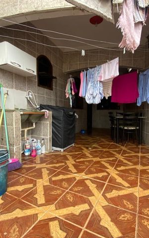 Casa à venda com 136m², 8 quartos e 3 vagasÁrea de Serviço