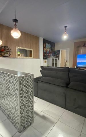 Casa à venda com 136m², 8 quartos e 3 vagasSala 2