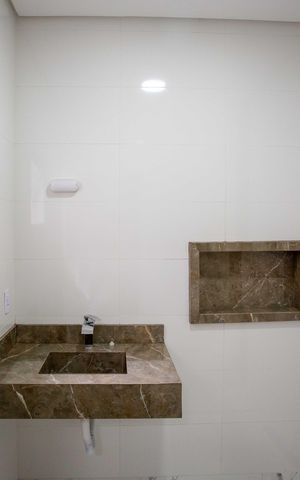 Casa à venda com 183m², 3 quartos e 4 vagasBanheiro da Suíte 2