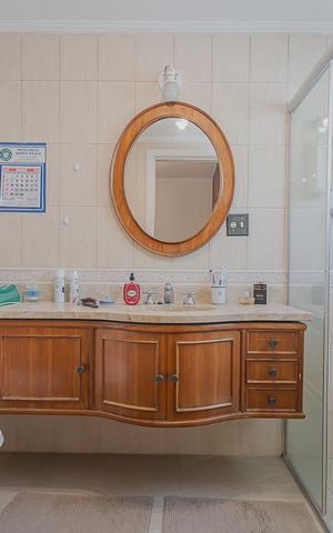 Apartamento à venda com 209m², 3 quartos e 2 vagasBanheiro da Suíte