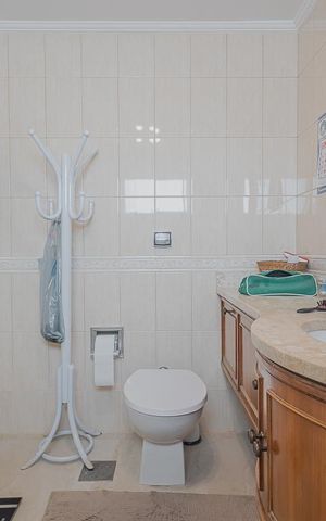 Apartamento à venda com 209m², 3 quartos e 2 vagasBanheiro da Suíte