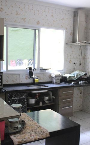 Casa para alugar com 167m², 4 quartos e 2 vagasCozinha