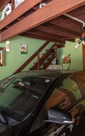 Casa à venda com 260m², 4 quartos e 4 vagas Casa à venda com 260m², 4 quartos e 4 vagasÁrea comum - Churrasqueira
