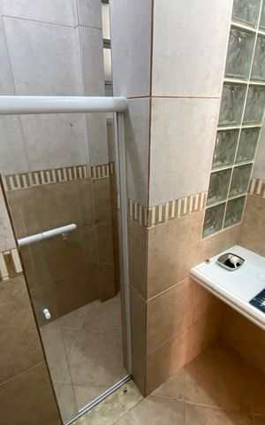 Apartamento à venda com 54m², 2 quartos e 1 vaga Apartamento à venda com 54m², 2 quartos e 1 vagaBanheiro