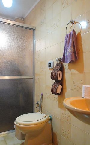 Casa à venda com 307m², 4 quartos e 2 vagasBanheiro 2