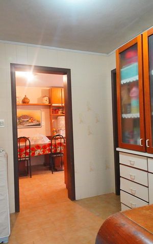 Casa à venda com 307m², 4 quartos e 2 vagasÁrea de Serviço