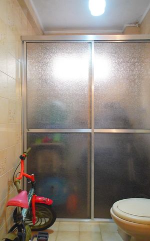 Casa à venda com 307m², 4 quartos e 2 vagasBanheiro 2