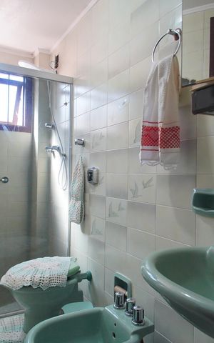 Casa à venda com 307m², 4 quartos e 2 vagasBanheiro 3