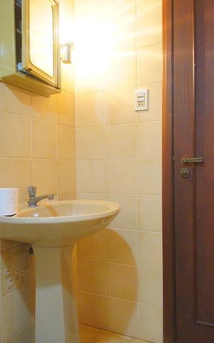 Casa à venda com 307m², 4 quartos e 2 vagasBanheiro 2