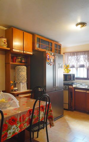 Casa à venda com 307m², 4 quartos e 2 vagasCozinha