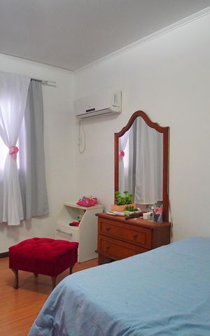 Casa à venda com 307m², 4 quartos e 2 vagasQuarto 2