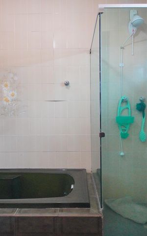 Casa à venda com 307m², 4 quartos e 2 vagasBanheiro da Suíte