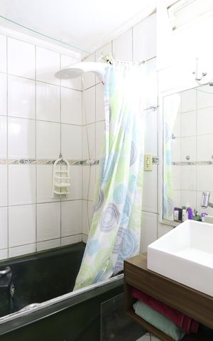 Casa à venda com 352m², 4 quartos e 8 vagasBanheiro Social