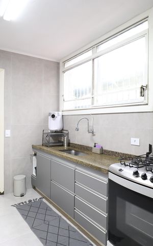 Casa à venda com 352m², 4 quartos e 8 vagasCozinha