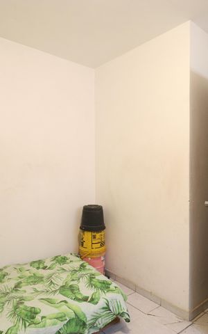 Casa à venda com 352m², 4 quartos e 8 vagasQuarto de Serviço