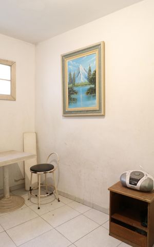 Casa à venda com 352m², 4 quartos e 8 vagasQuarto de Serviço