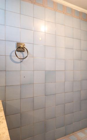 Casa à venda com 352m², 4 quartos e 8 vagasBanheiro da Suíte