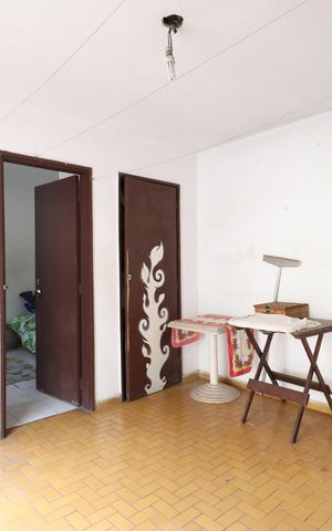 Casa à venda com 352m², 4 quartos e 8 vagasÁrea de Serviço